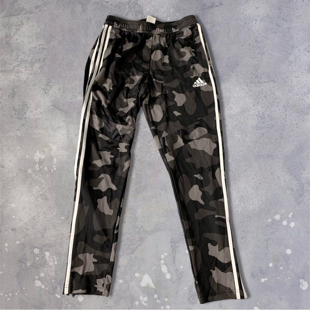 Adidas Black Camo Pants Men’s Size M with Ankle Zippers